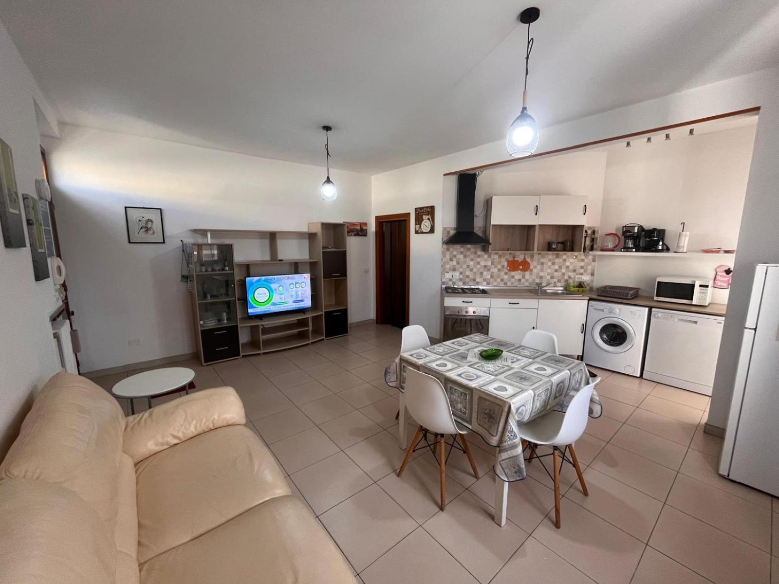 Good House- Ampio Appartamento Vicino Al Mare Rimini Eksteriør bilde