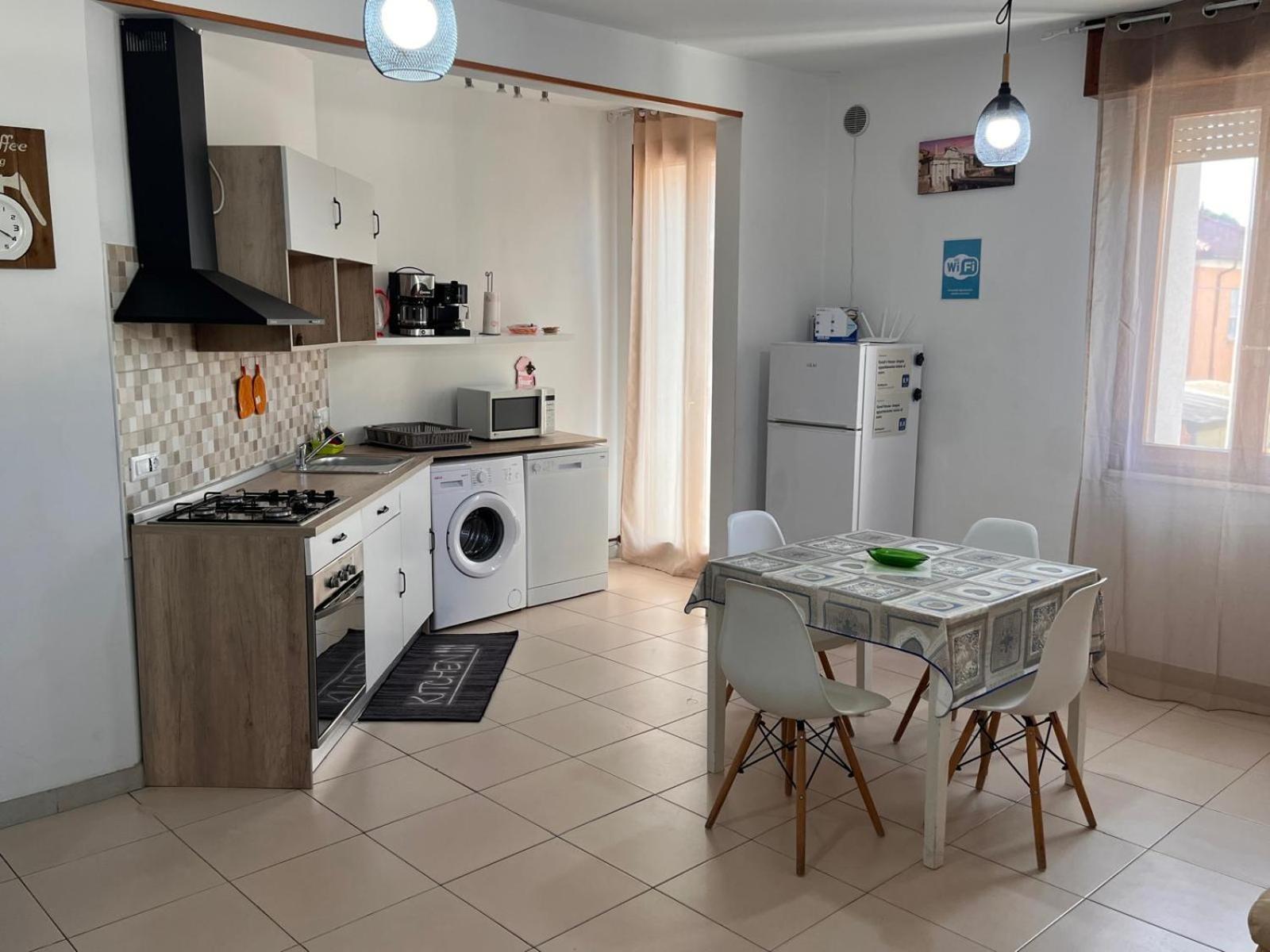Good House- Ampio Appartamento Vicino Al Mare Rimini Eksteriør bilde